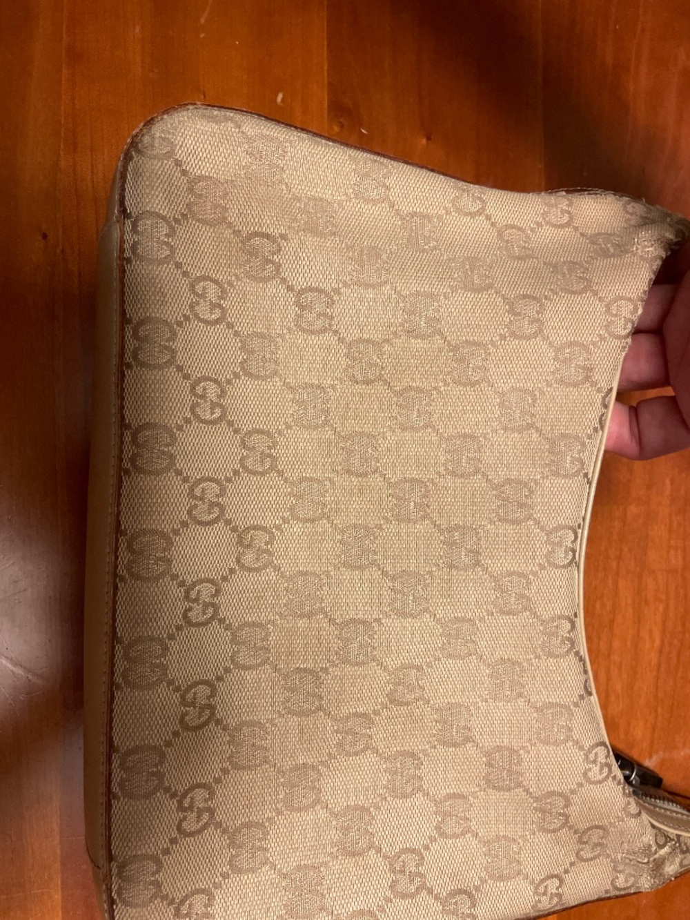 Gucci Shoulder Bag - Picture 10 of 15